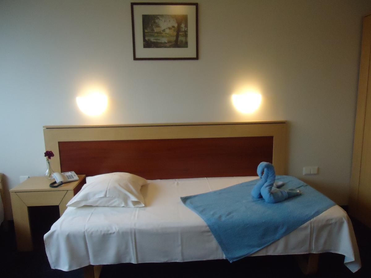 Tanagra Hotel Vilnius Ngoại thất bức ảnh