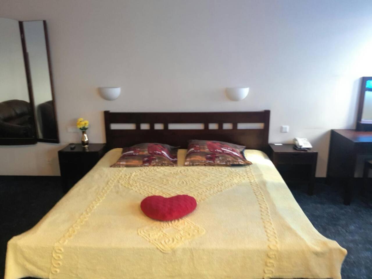 Tanagra Hotel Vilnius Ngoại thất bức ảnh