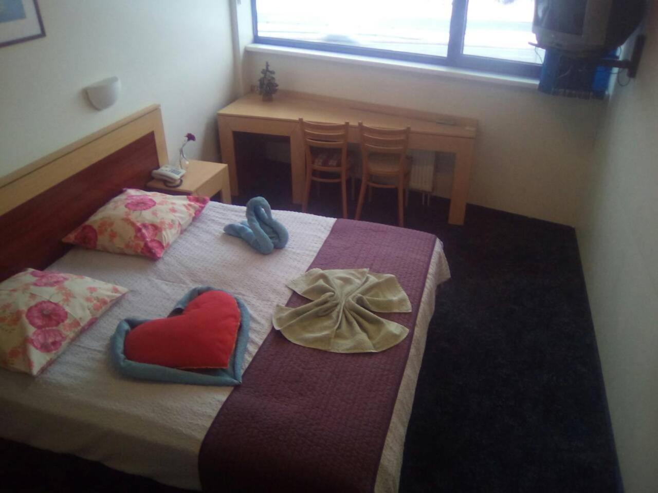 Tanagra Hotel Vilnius Ngoại thất bức ảnh