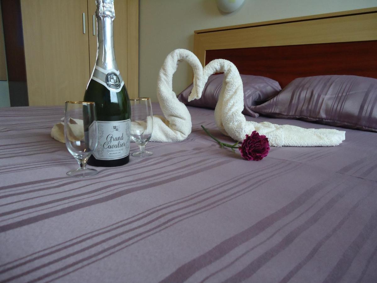 Tanagra Hotel Vilnius Ngoại thất bức ảnh